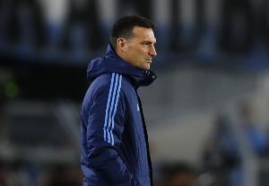 跟队记者：阿根廷队演练了532和442阵型 大马丁有望首发出战